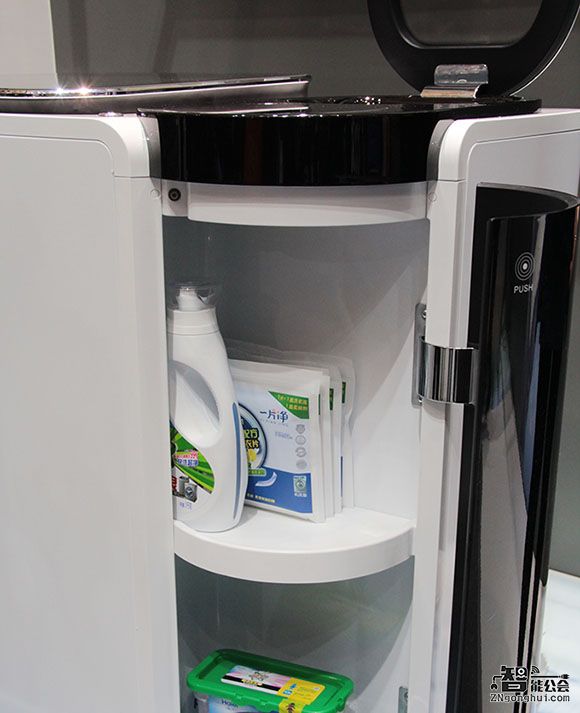 “双桶”洗衣机又回来啦 家博会海尔发布子母机免清洗 智能公会