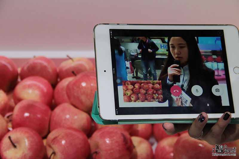 让沟通重新链接 海尔阿里三代电视家博会现场演绎 智能公会