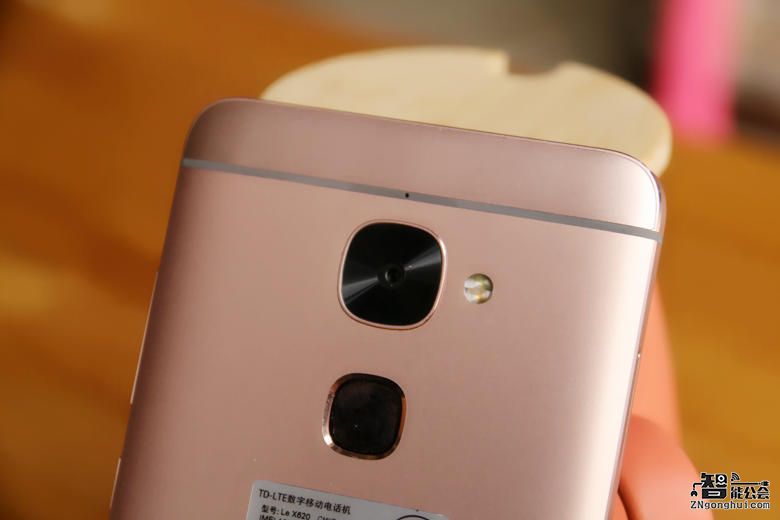 乐2 千元机中的战斗机 拆箱图赏 智能公会