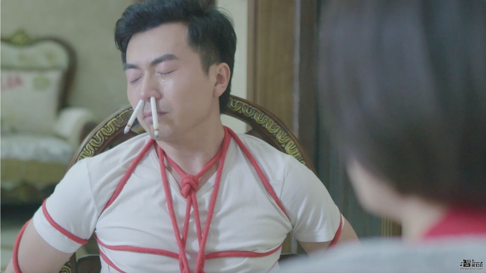 老婆蒙在鼓里！替烟鬼扛事儿的好兄弟竟然是TA 智能公会