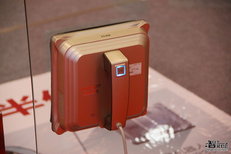 机器人都打起来了！青岛电博会出了啥状况？ 智能公会