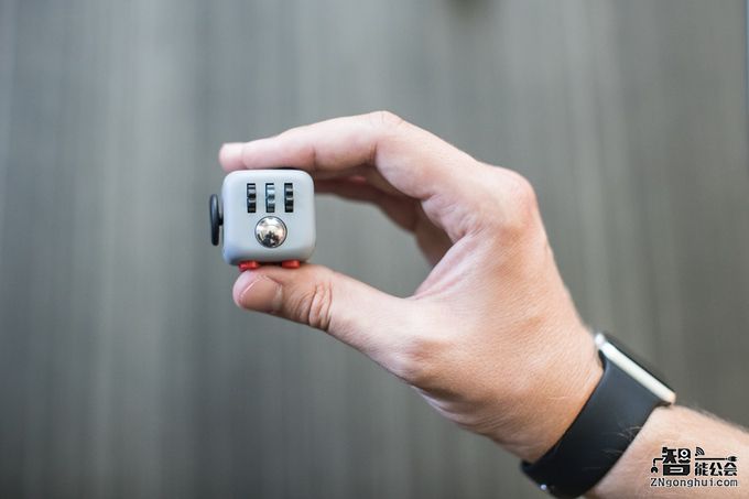 左手OR右手？手瘾成痴怎么破？“它”能助你摆脱瘾症！ 智能公会