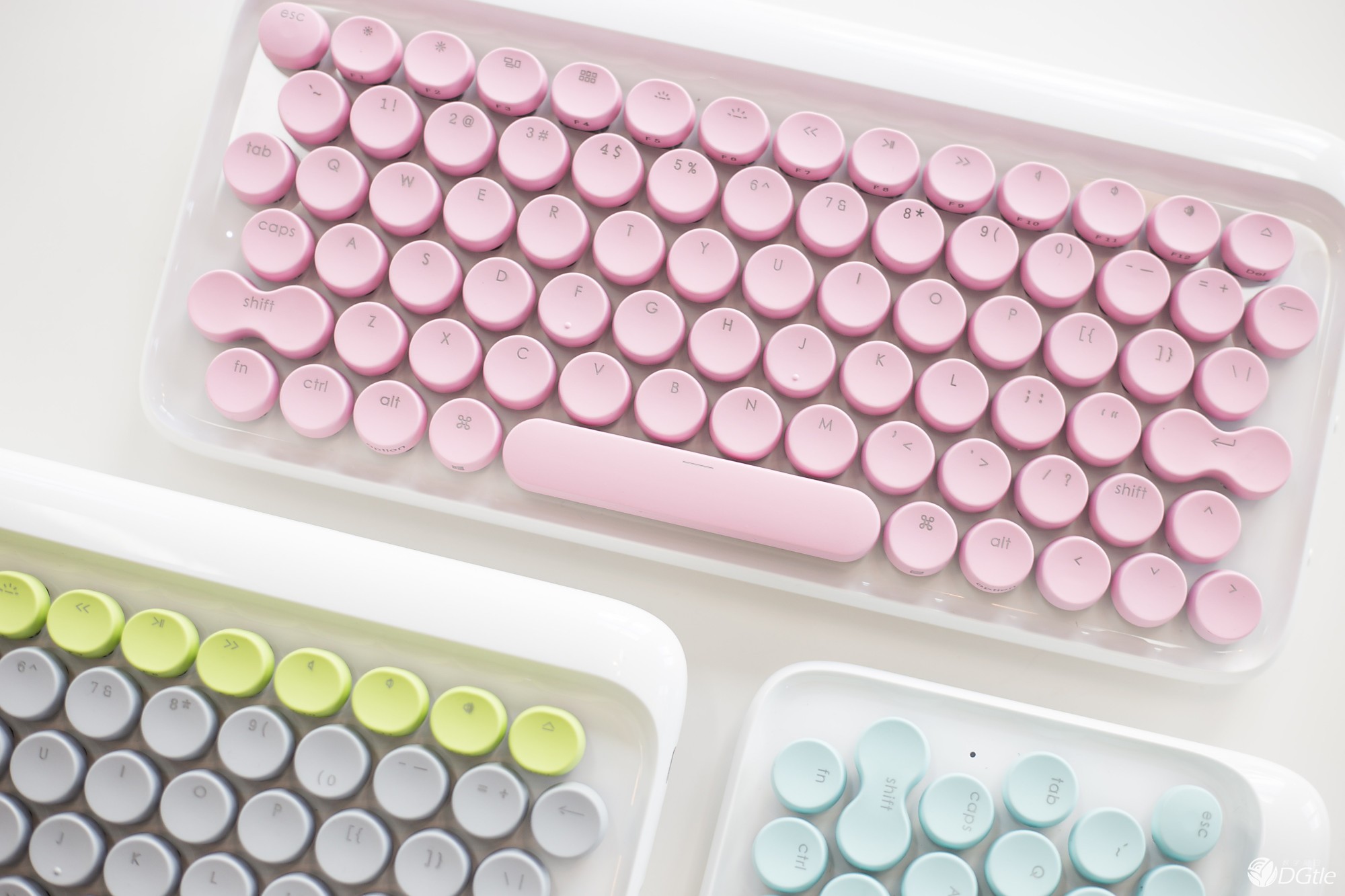 垂涎欲滴！披着糖果外衣的复古机械键盘 智能公会