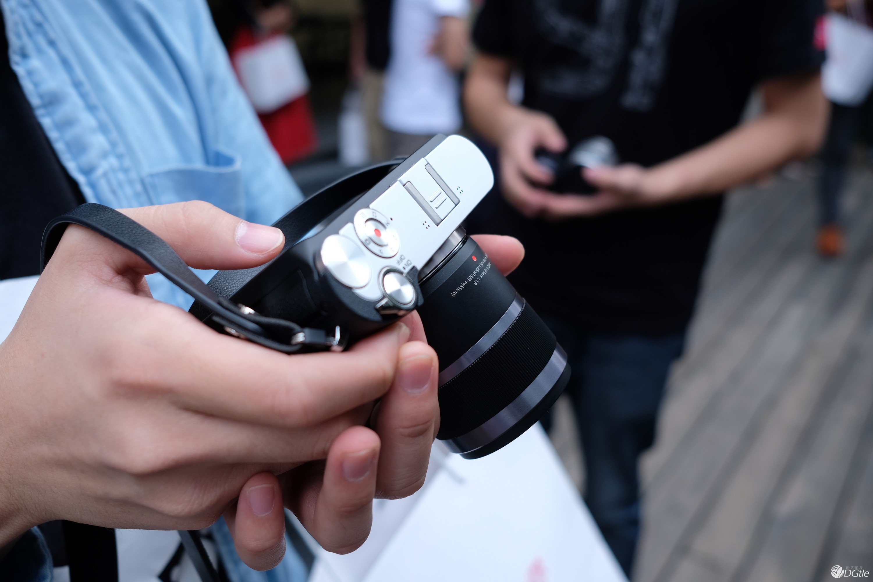 平价摄影风潮  小蚁微单相机M1线下体验  智能公会