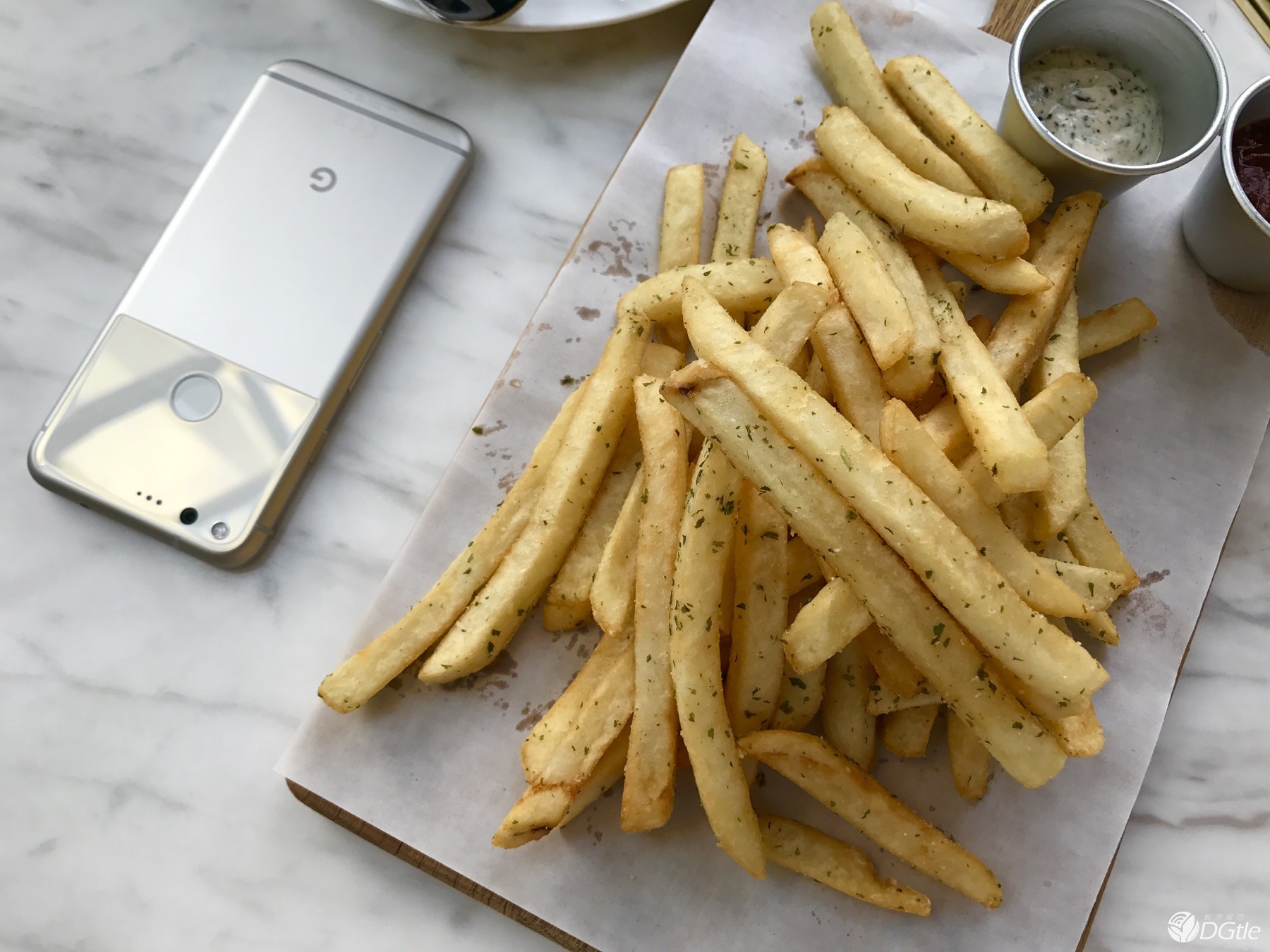 双摄之争 华为Mate 9与iPhone 7 Plus拍照对比 智能公会