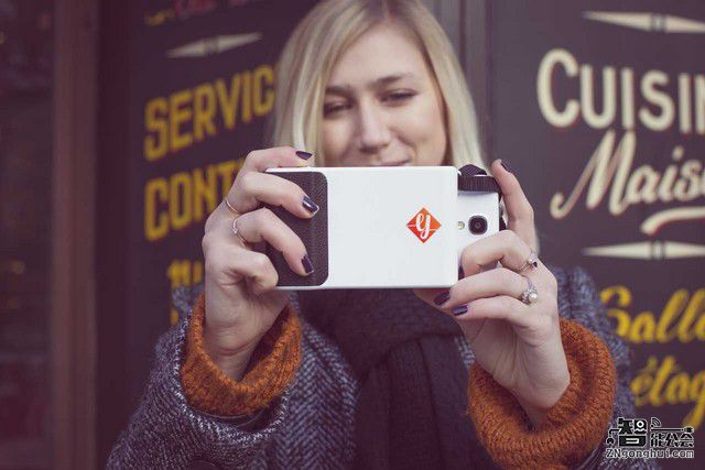 炫酷！这款手机壳可以让你的手机瞬间变身拍立得 智能公会