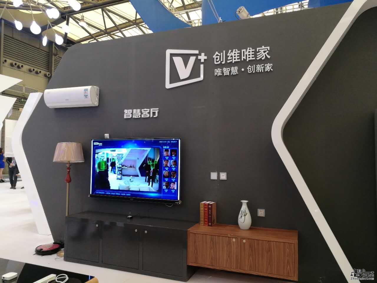 引领智慧生活 创维全品类智能产品惊艳AWE 智能公会