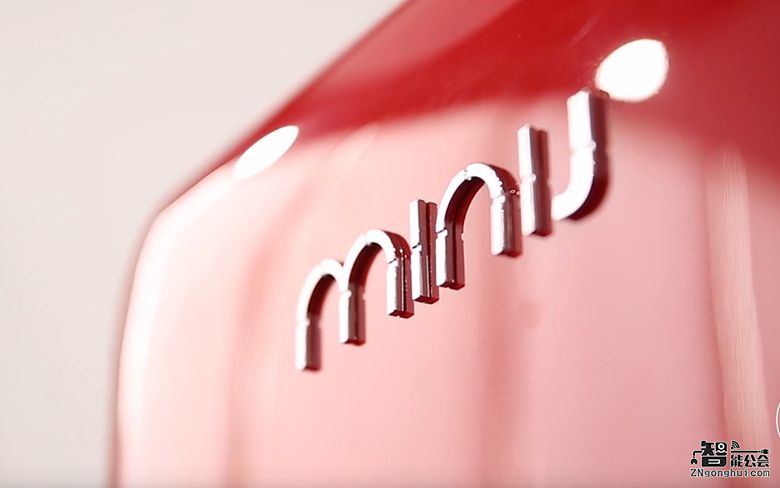 让复古时髦沉淀出份量 小吉迷你冰箱深谙时尚要义 智能公会