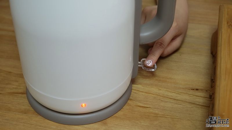 再忙也要记得喝热水！一款集美貌、才华于一身的电水壶 智能公会