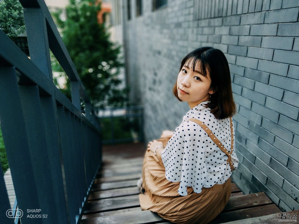 媲美单反！夏普美人尖AQUOS S2样张再曝光 智能公会