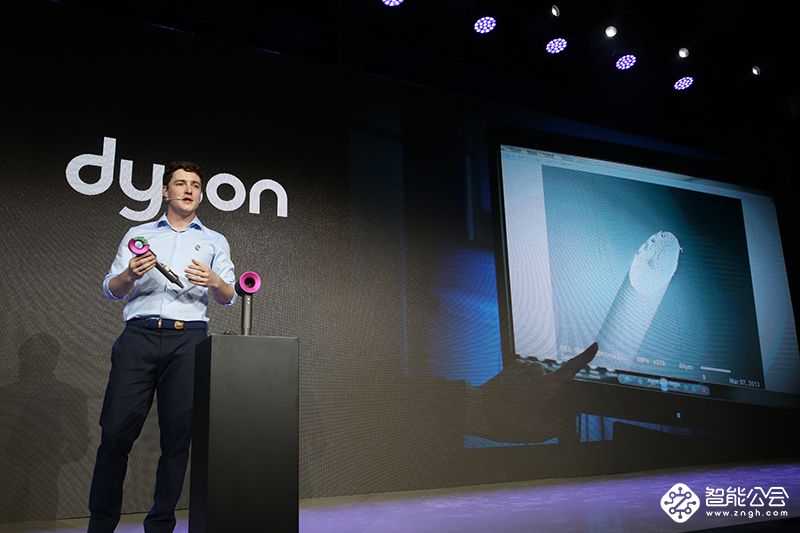 每秒产生41升强劲均匀气流 戴森吹风机黑科技你肯定没见过 智能公会