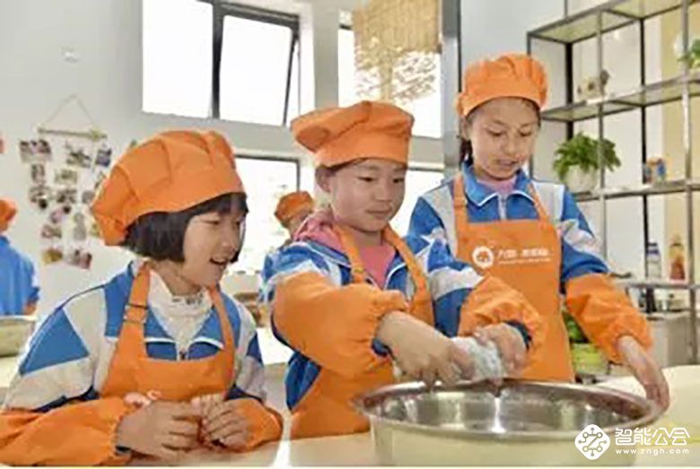 九阳连续十年荣获“最具影响力小家电品牌” 智能公会