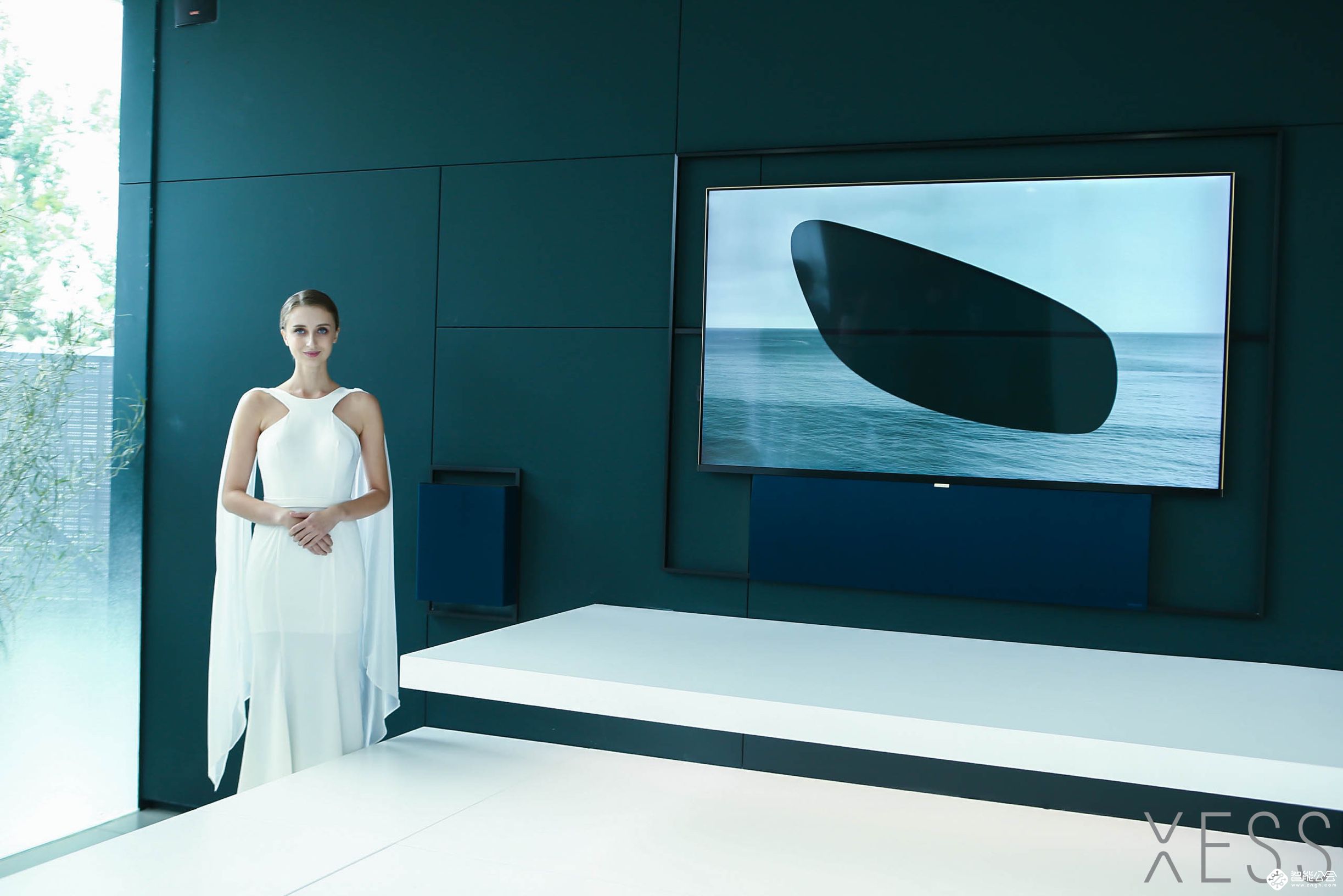 TCL在鸟巢展示XESS浮窗全场景TV魅力 诠释科技+设计应以人为本 智能公会