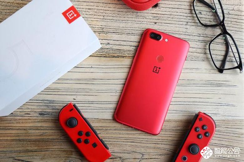 从3499到2199元，这款手机在国外“广受好评”，就一个字：好用！ 智能公会