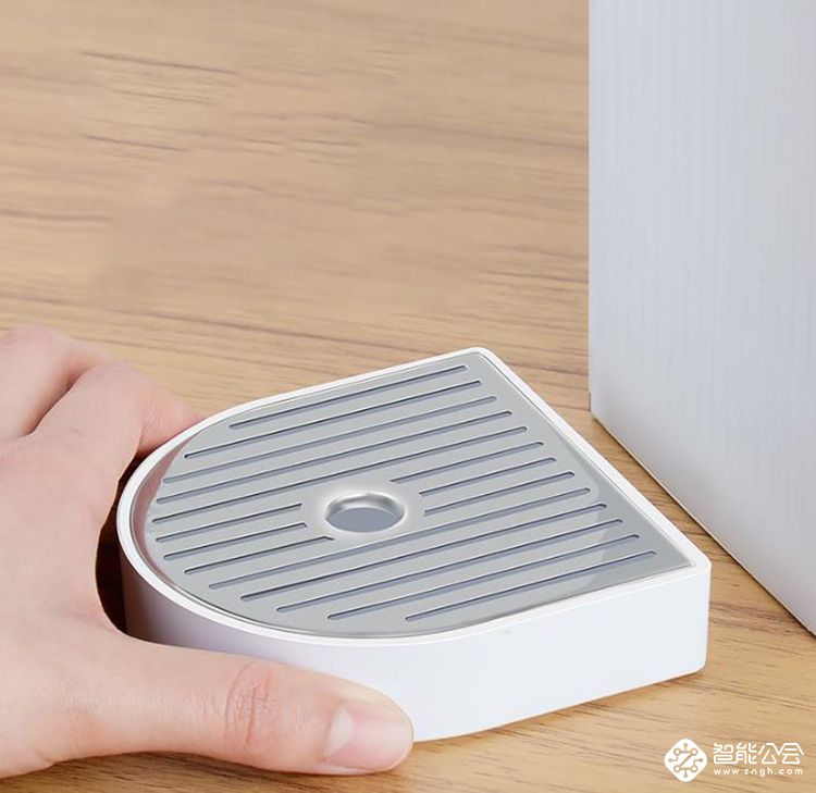 Ipad mini大小的饮水机拯救懒于喝水的你，想要几度要几度 智能公会