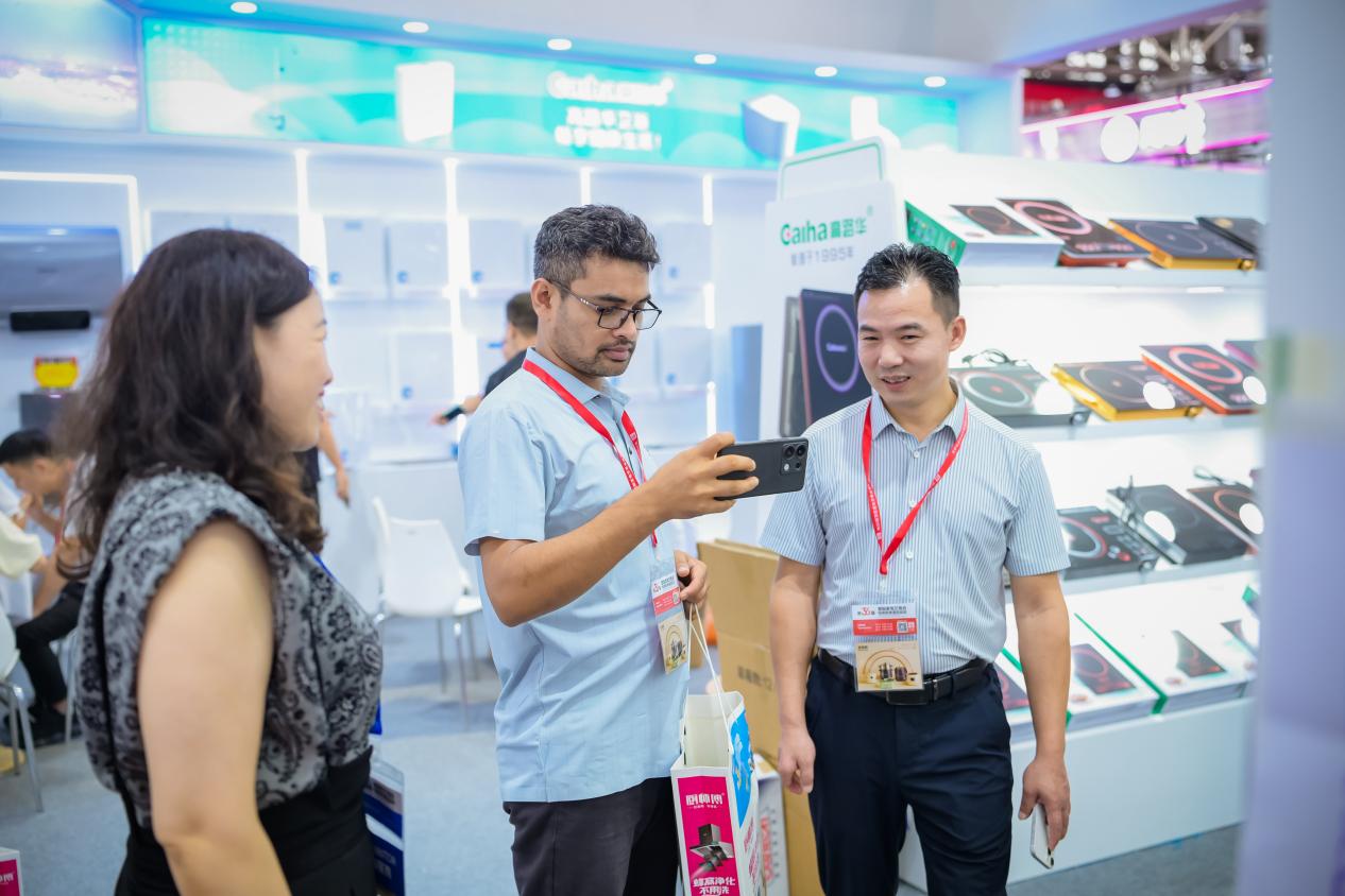 第36届慧聪家电交易会电商新渠道选品会在黄圃镇成功举办：电商新渠道模式助力传统企业加速渠道转型升级 智能公会