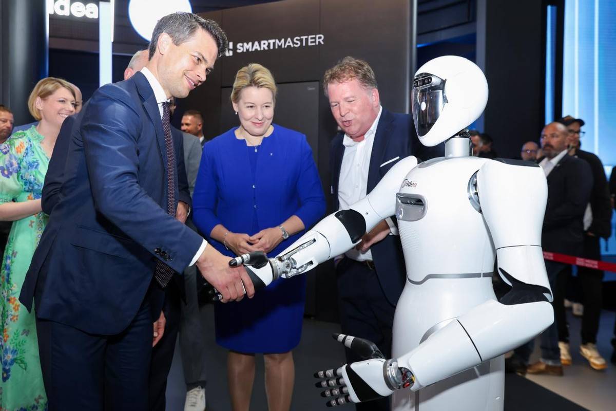 美的领先科技惊艳亮相IFA2025，为全球用户重构全屋智慧生活  智能公会